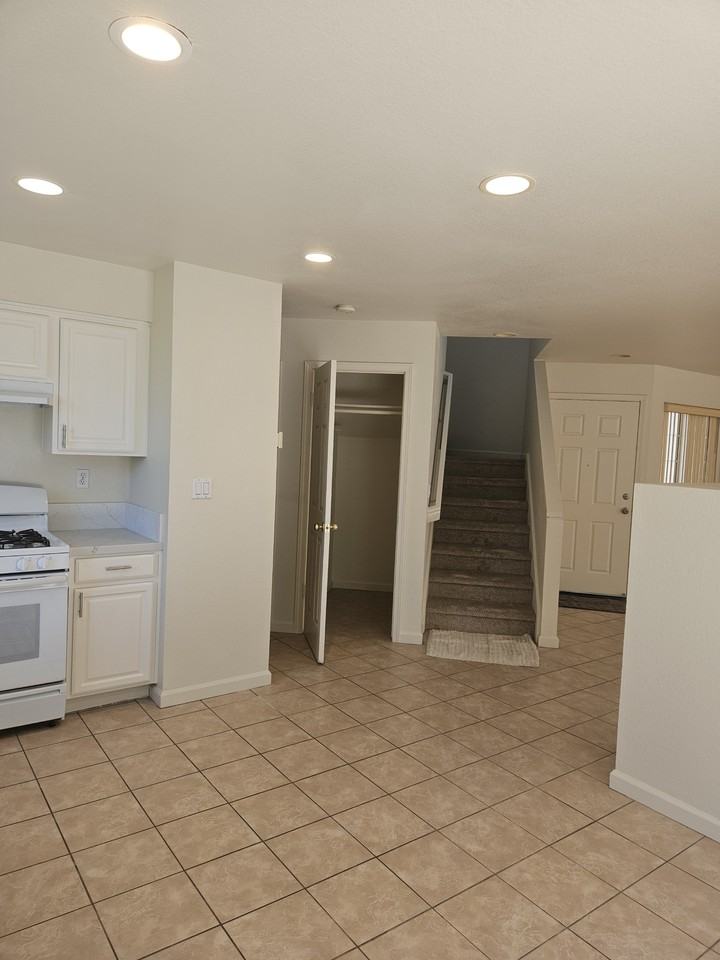 1505 Hermocilla Way #NA - Photo 6 of 18