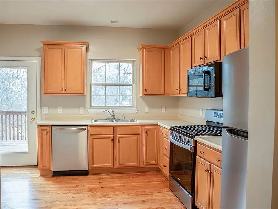 2426C Rochester Rd #NA - Photo 4 of 19