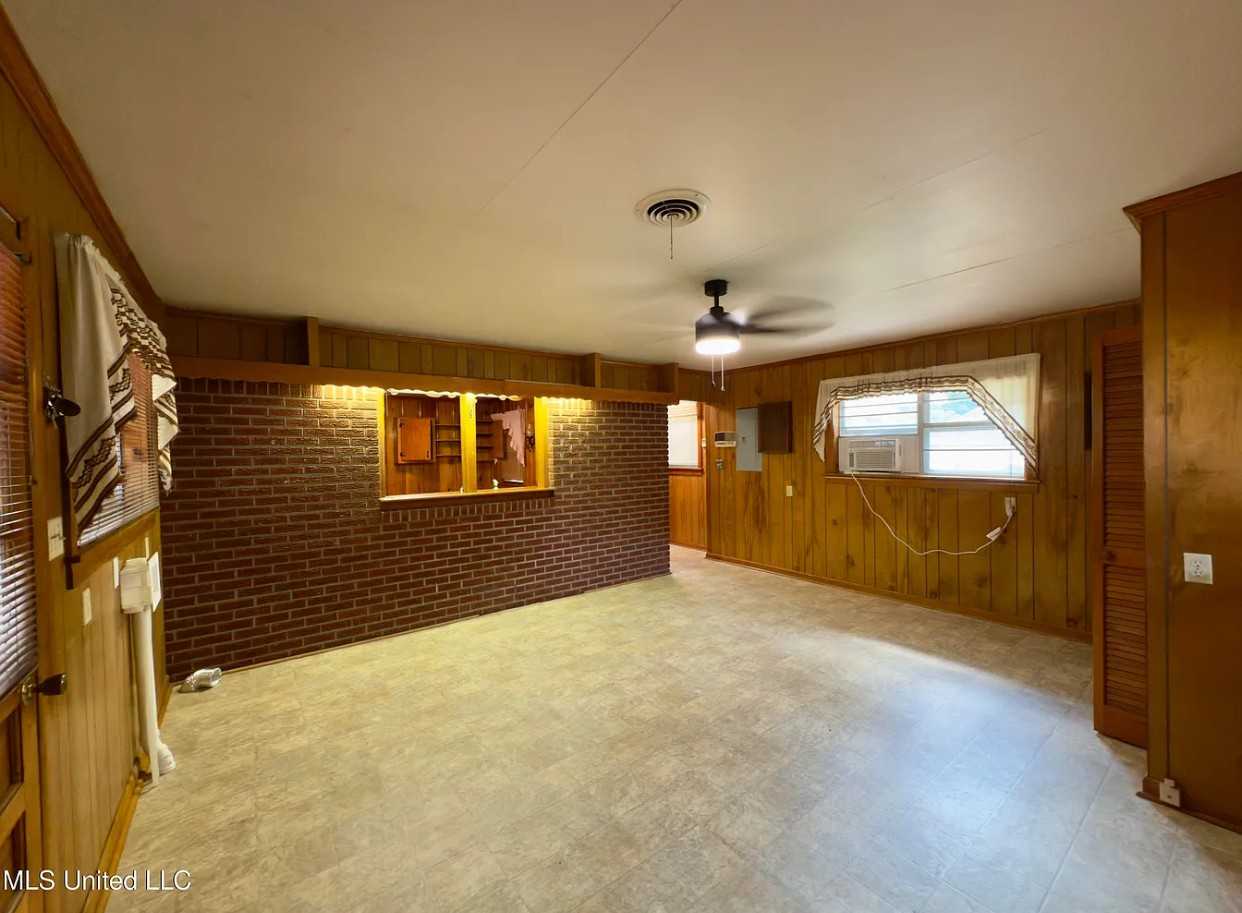 110 Shadowlane Dr #NA - Photo 3 of 10