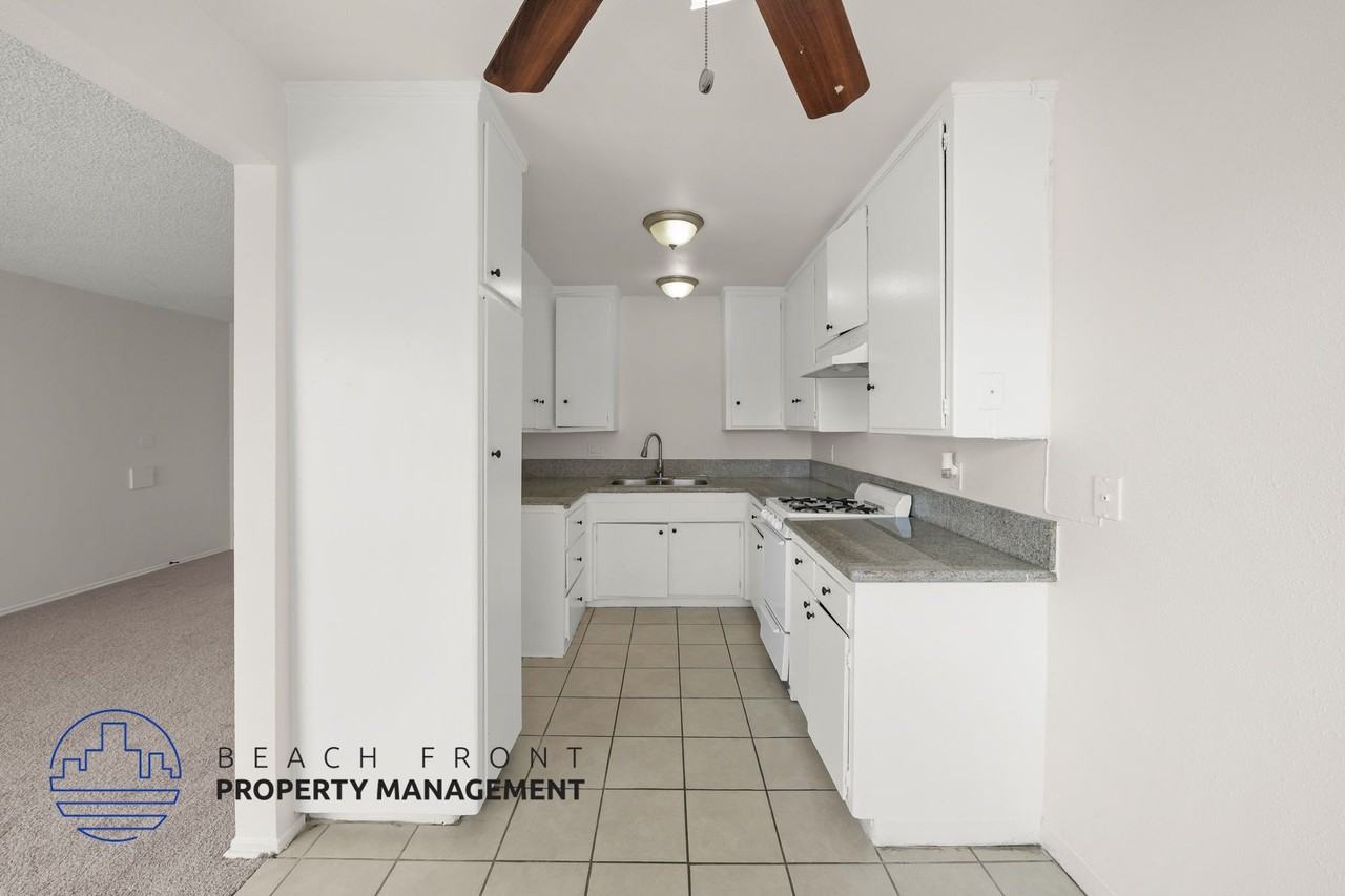 3612 W. 102nd St. - Photo 3 of 20