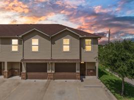 featured image of 10001 Panther Way #304