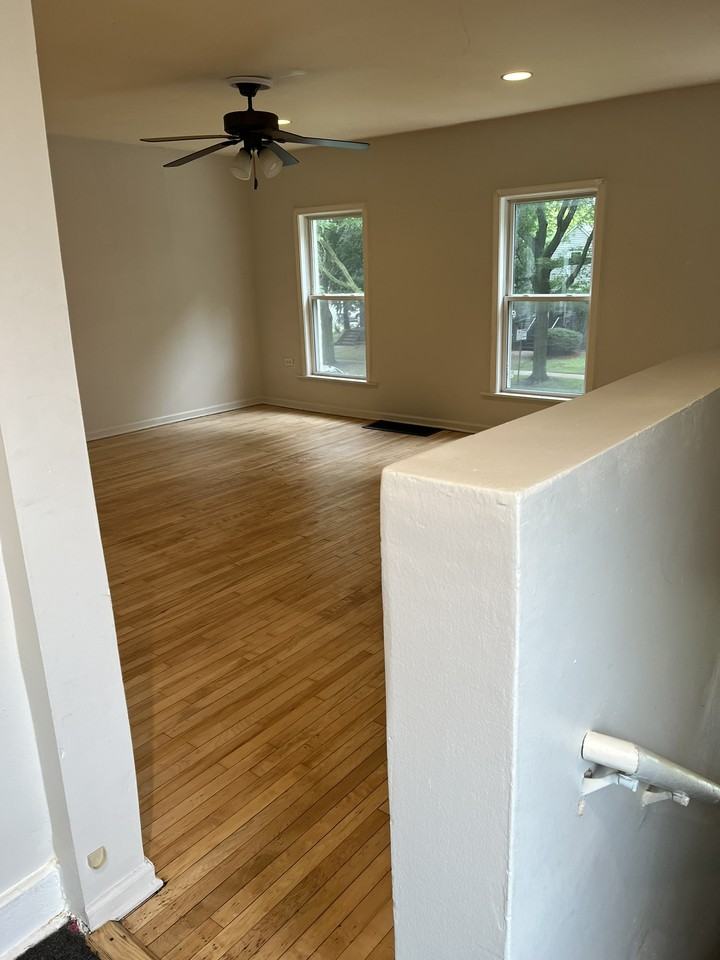 1423 Grey Ave #2ndFL - Photo 3 of 13