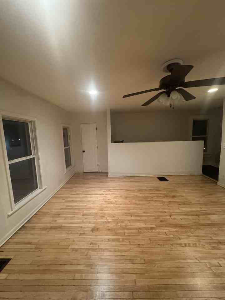 1423 Grey Ave #2ndFL - Photo 4 of 13