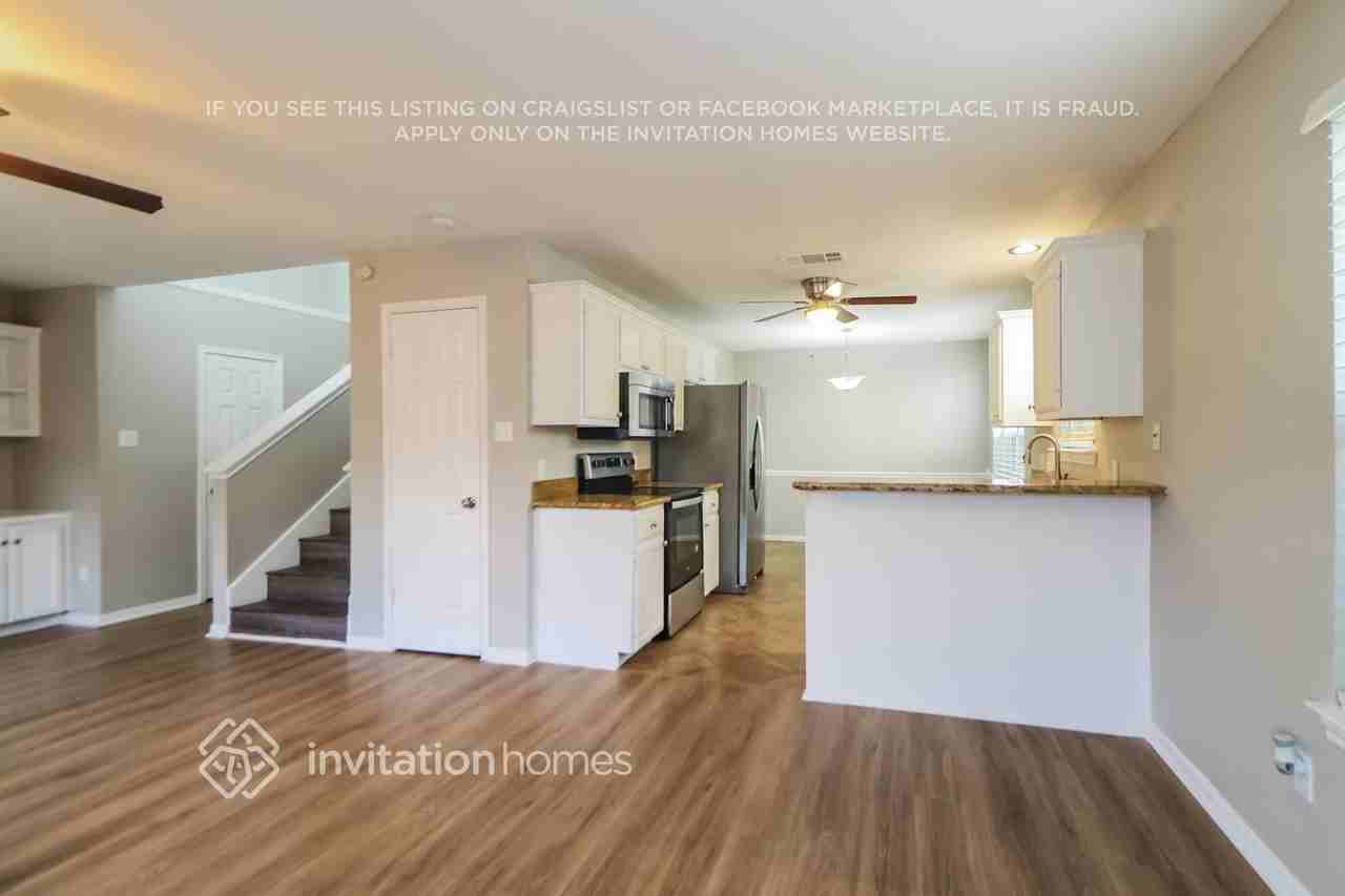 2221 Jasmine Path - Photo 5 of 19