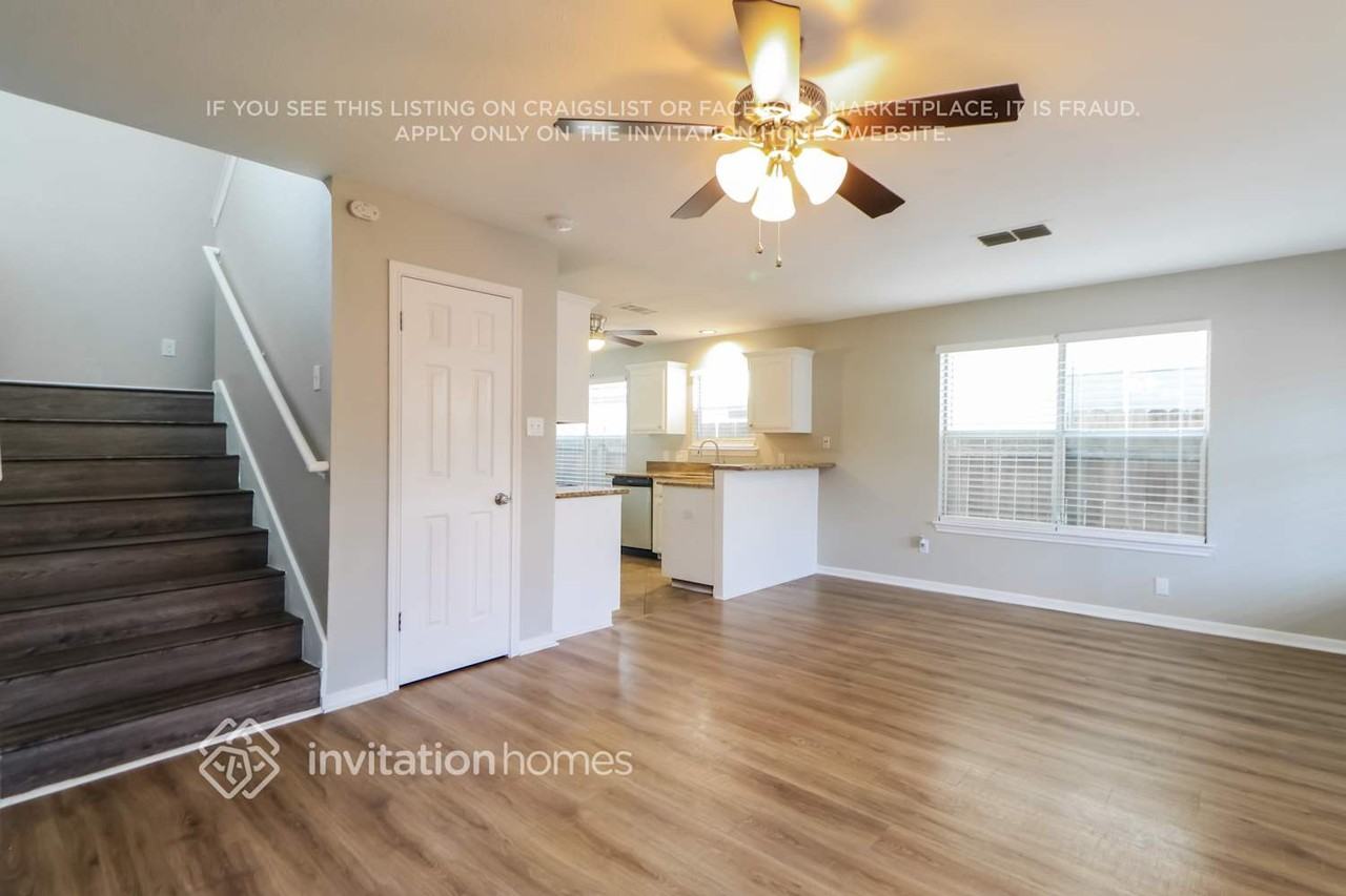 2221 Jasmine Path - Photo 4 of 19