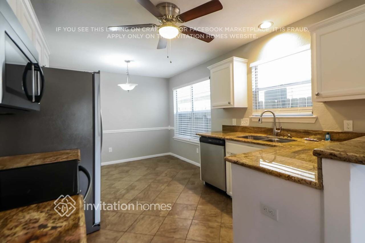 2221 Jasmine Path - Photo 6 of 19