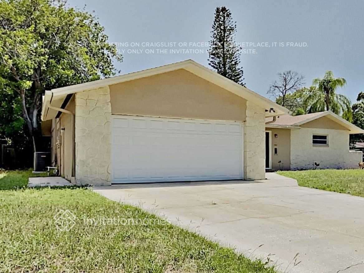 1660 67th Ave S - Photo 3 of 12