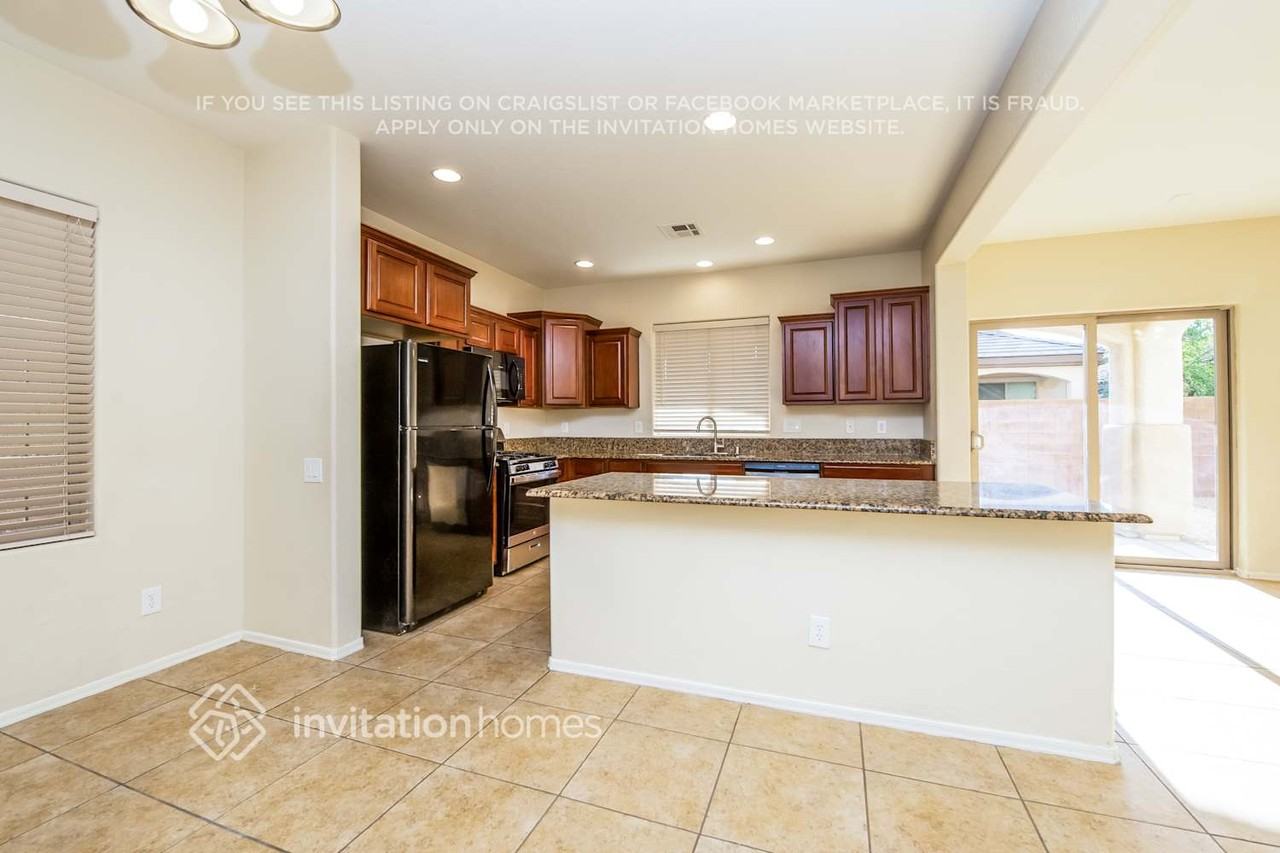 6860 Pipil St - Photo 6 of 18