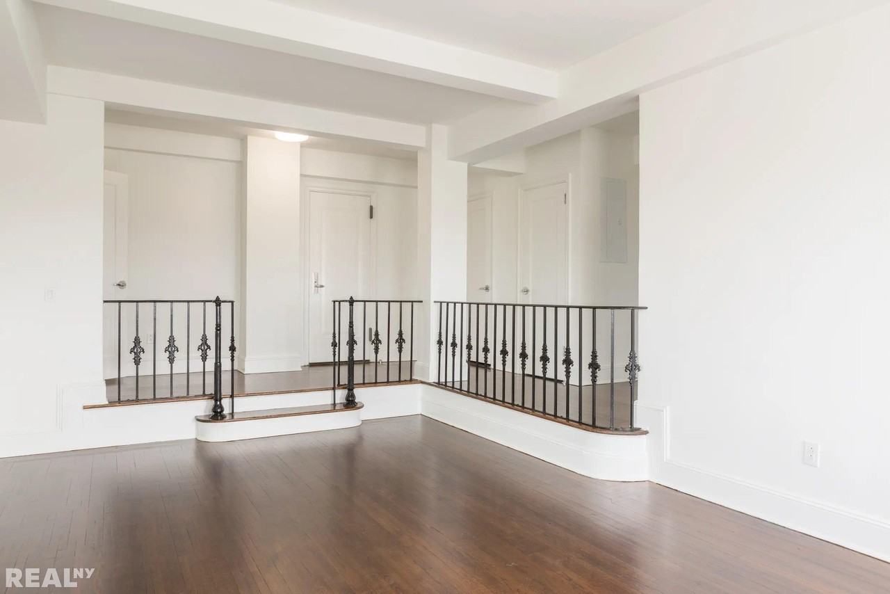 Amsterdam Ave #1901 - Photo 2 of 9