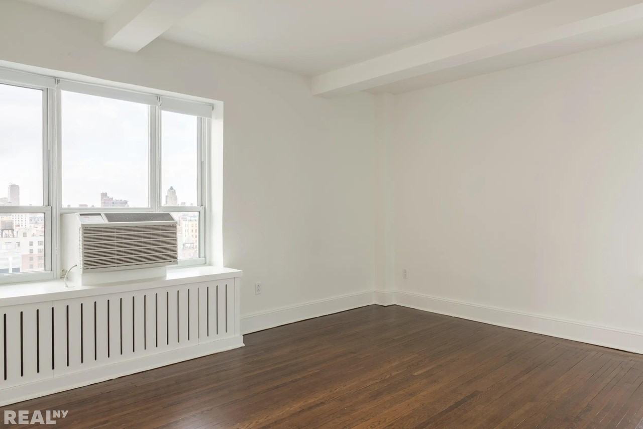 Amsterdam Ave #1901 - Photo 6 of 9