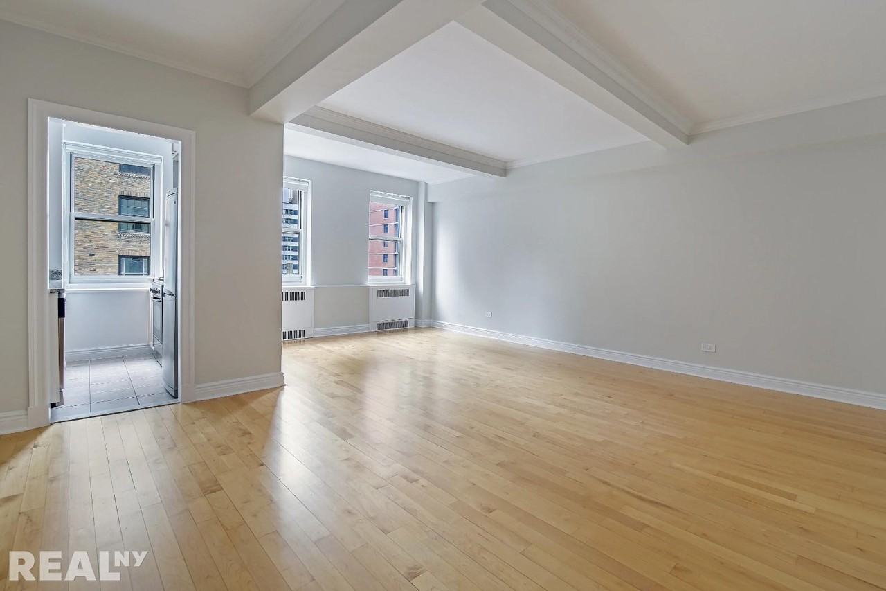 Park Ave #11D - Photo 3 of 5