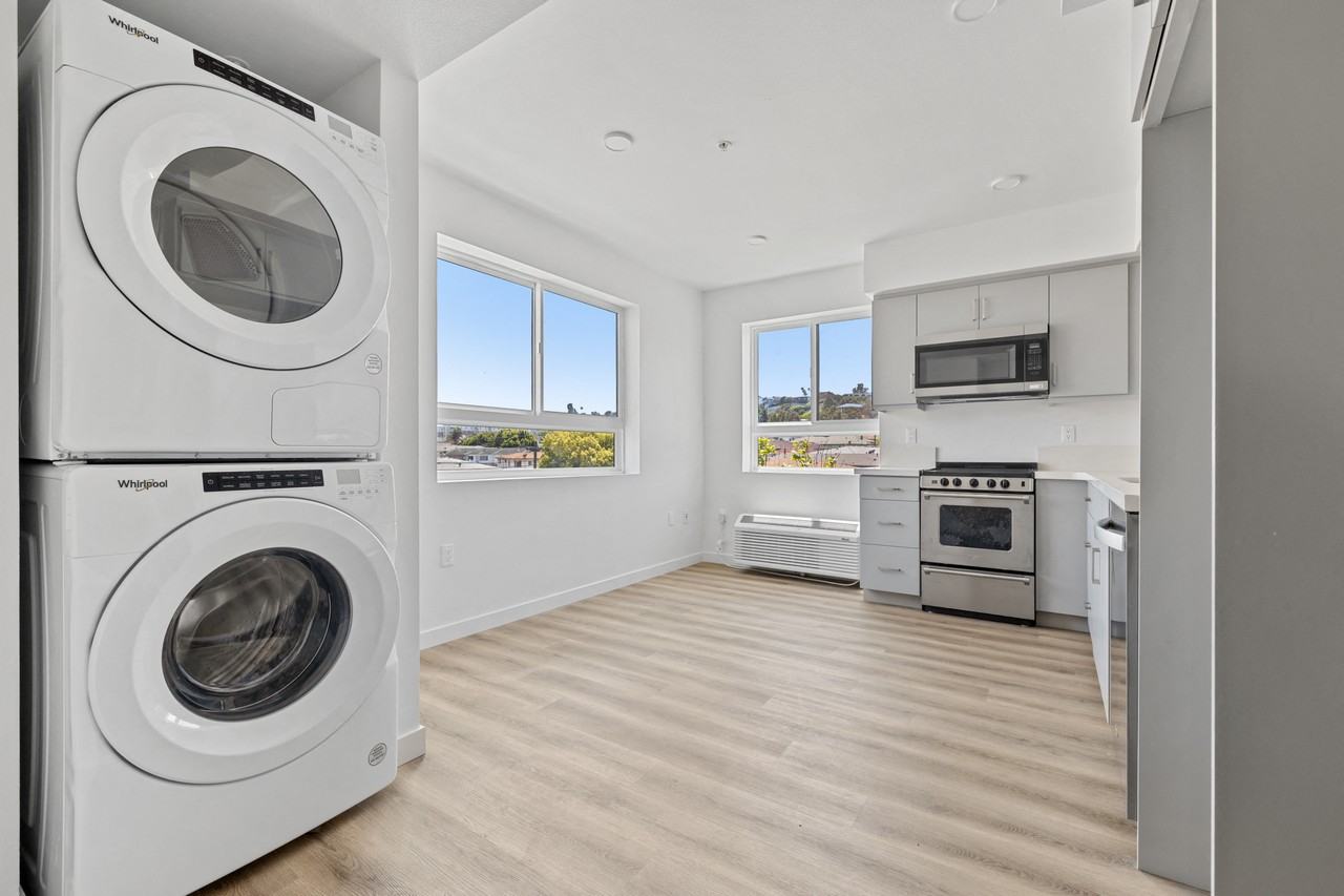 4101 Somerset Drive - Photo 6 of 11