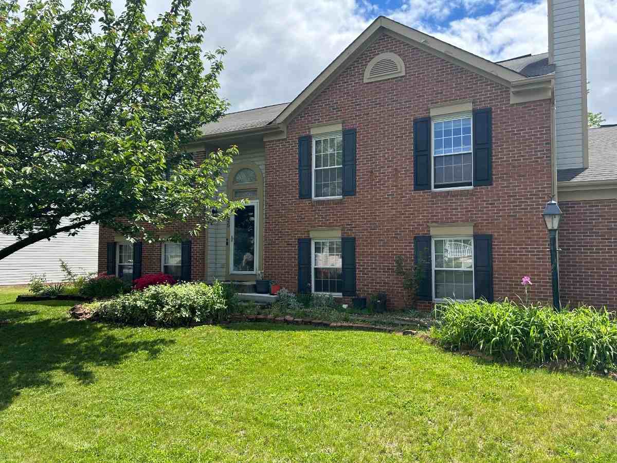 10725 Timothy Dr - Photo 2 of 20