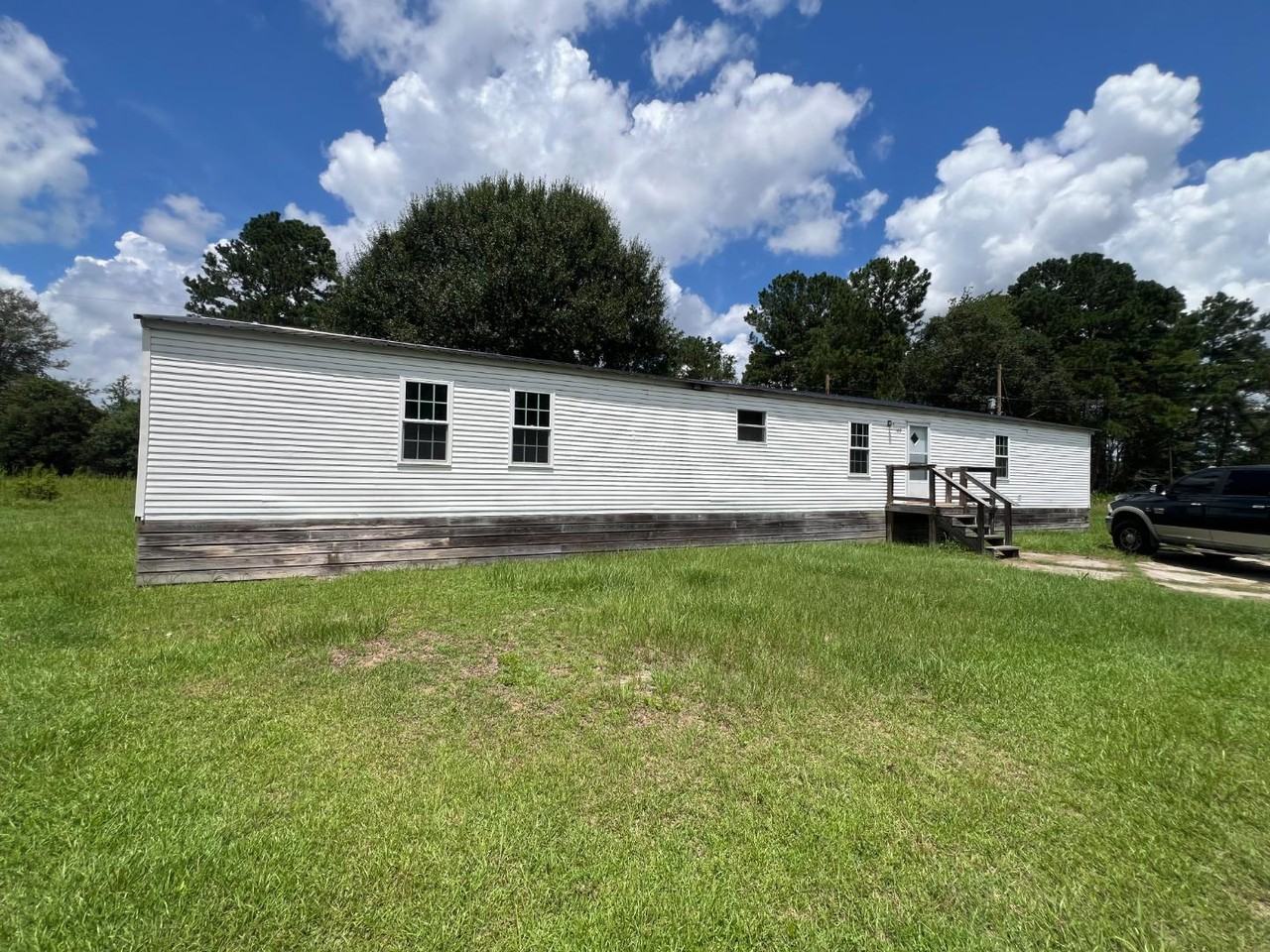 109 Delayna Ct - Photo 2 of 11