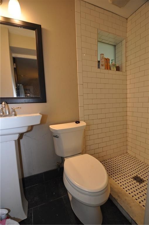 338 S Laurel St - Photo 5 of 10