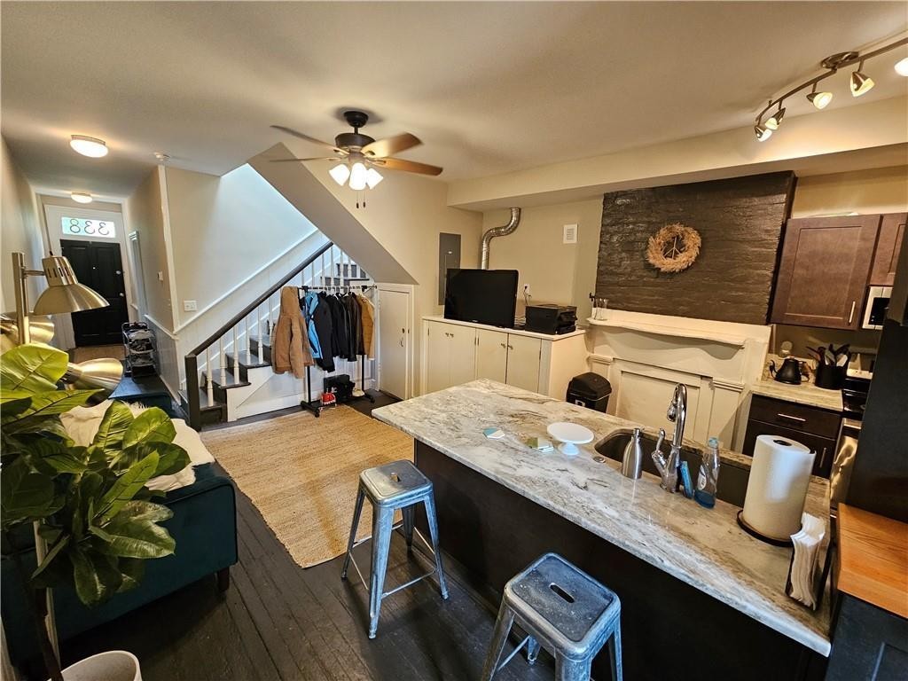 338 S Laurel St - Photo 7 of 10
