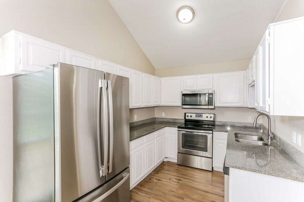 2618 Butterfield Dr - Photo 7 of 16