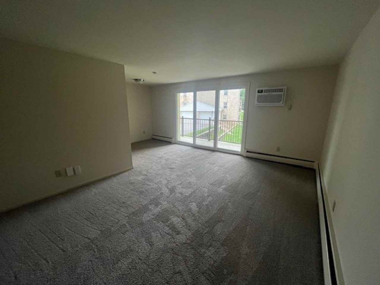 Oxhaven Apartments - Photo 4 of 50