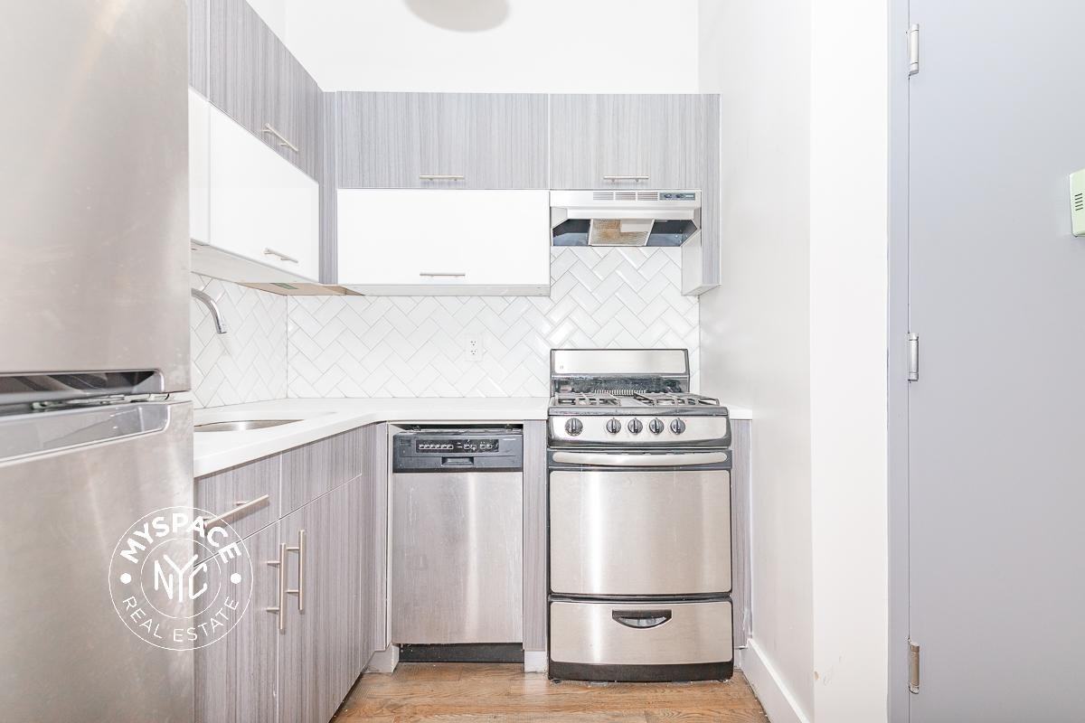 263 Stockholm St #2b - Photo 2 of 13