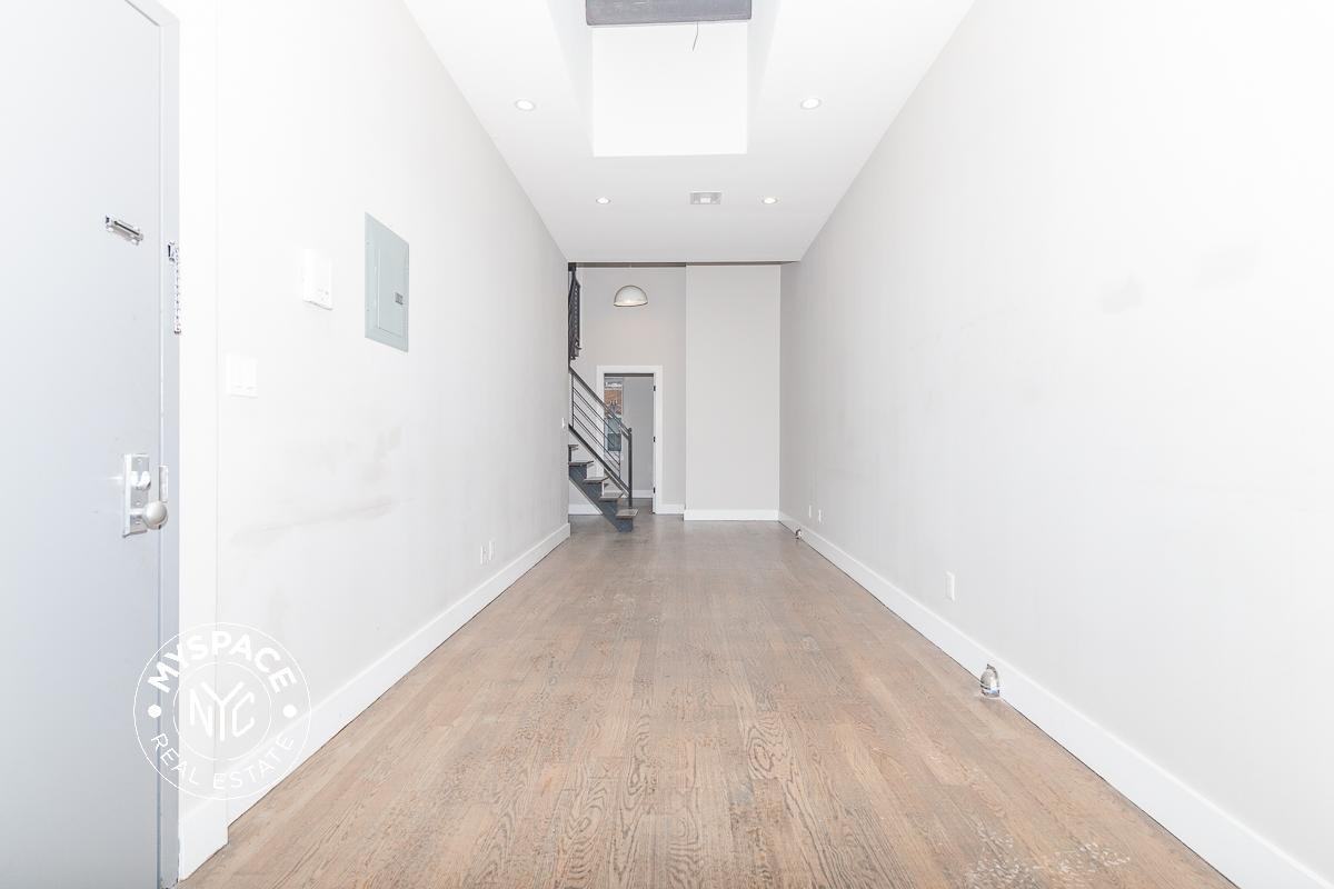 263 Stockholm St #2b - Photo 4 of 13