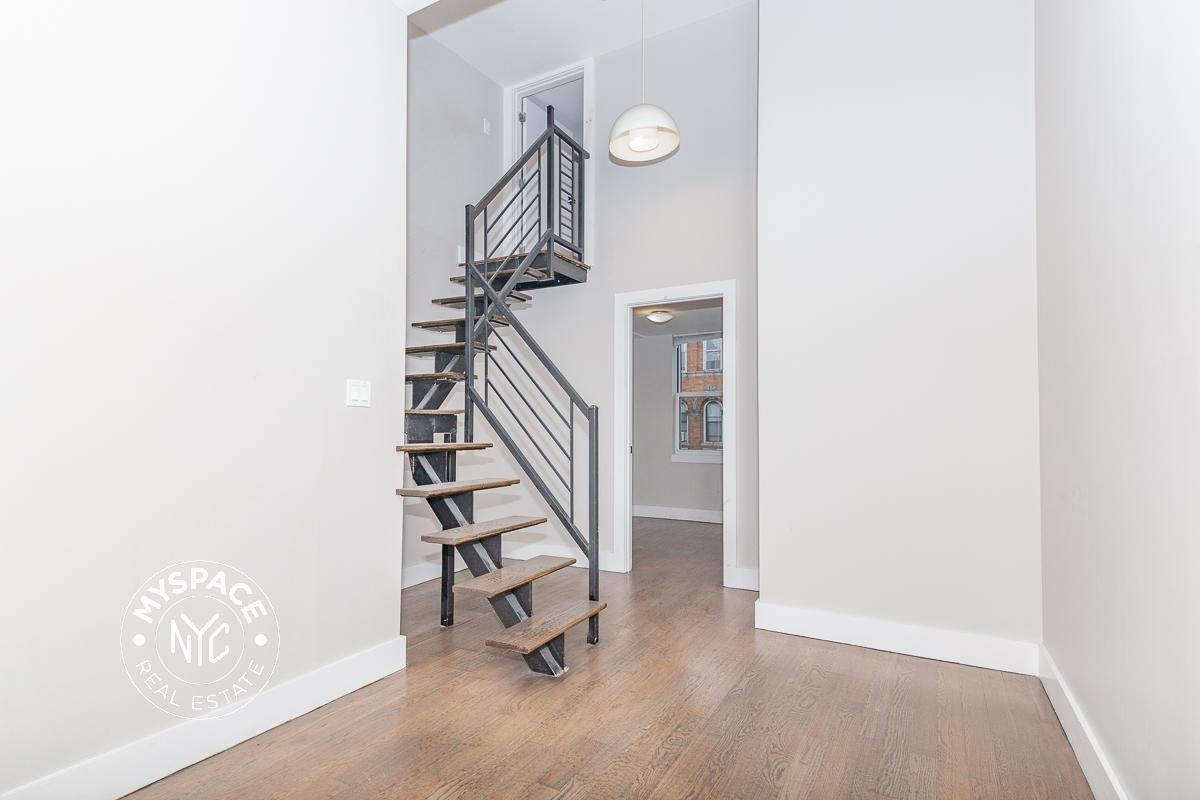 263 Stockholm St #2b - Photo 5 of 13