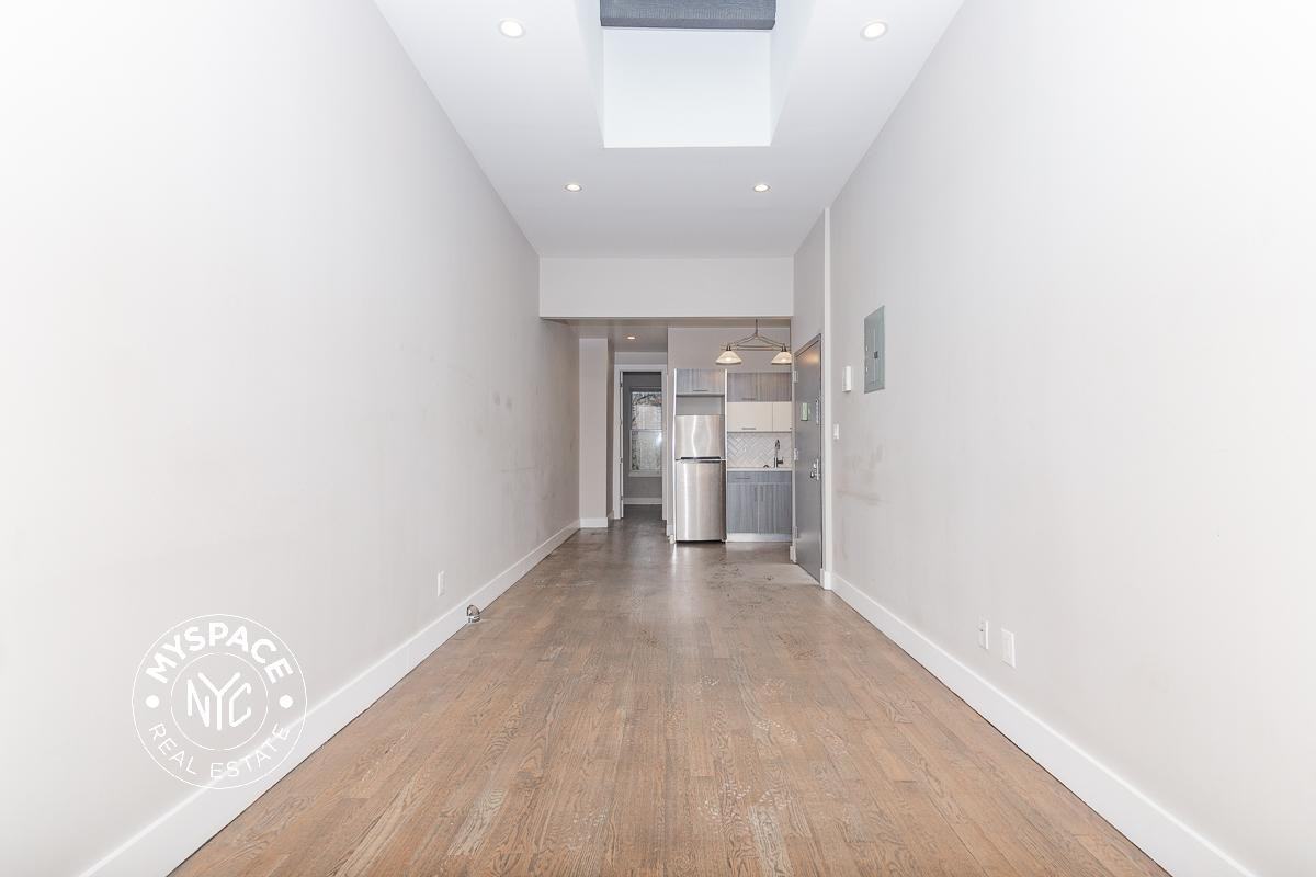 263 Stockholm St #2b - Photo 6 of 13