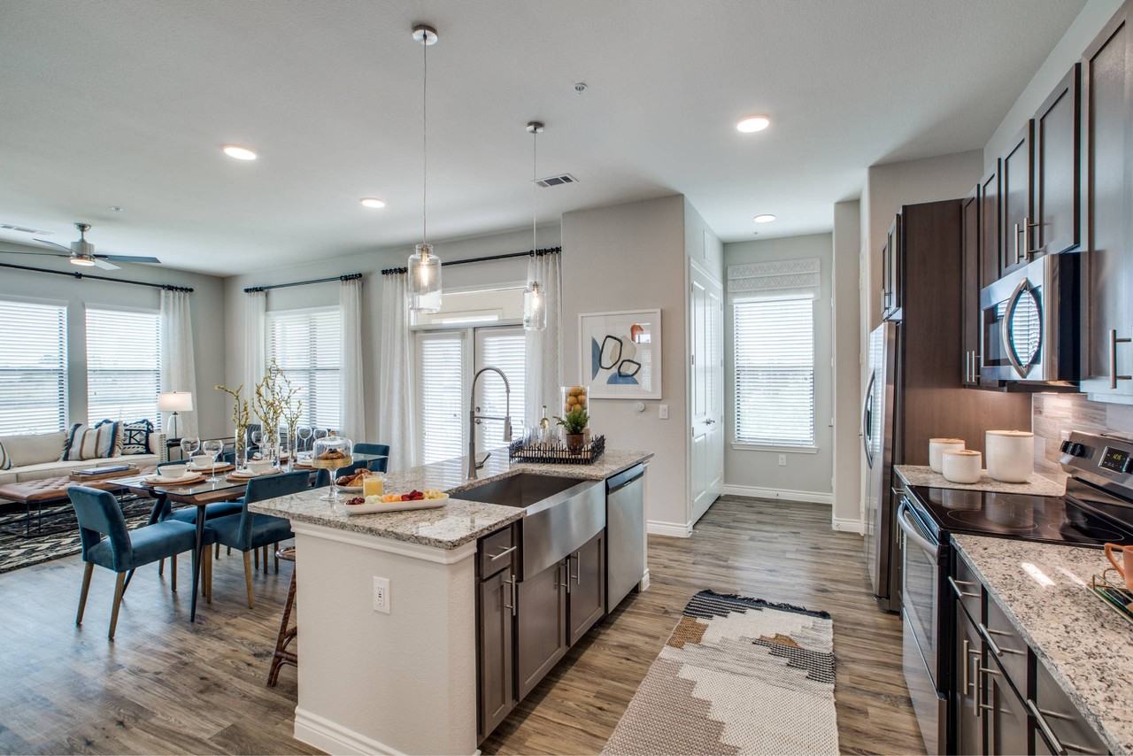 Monarch Exchange - Photo 4 of 45