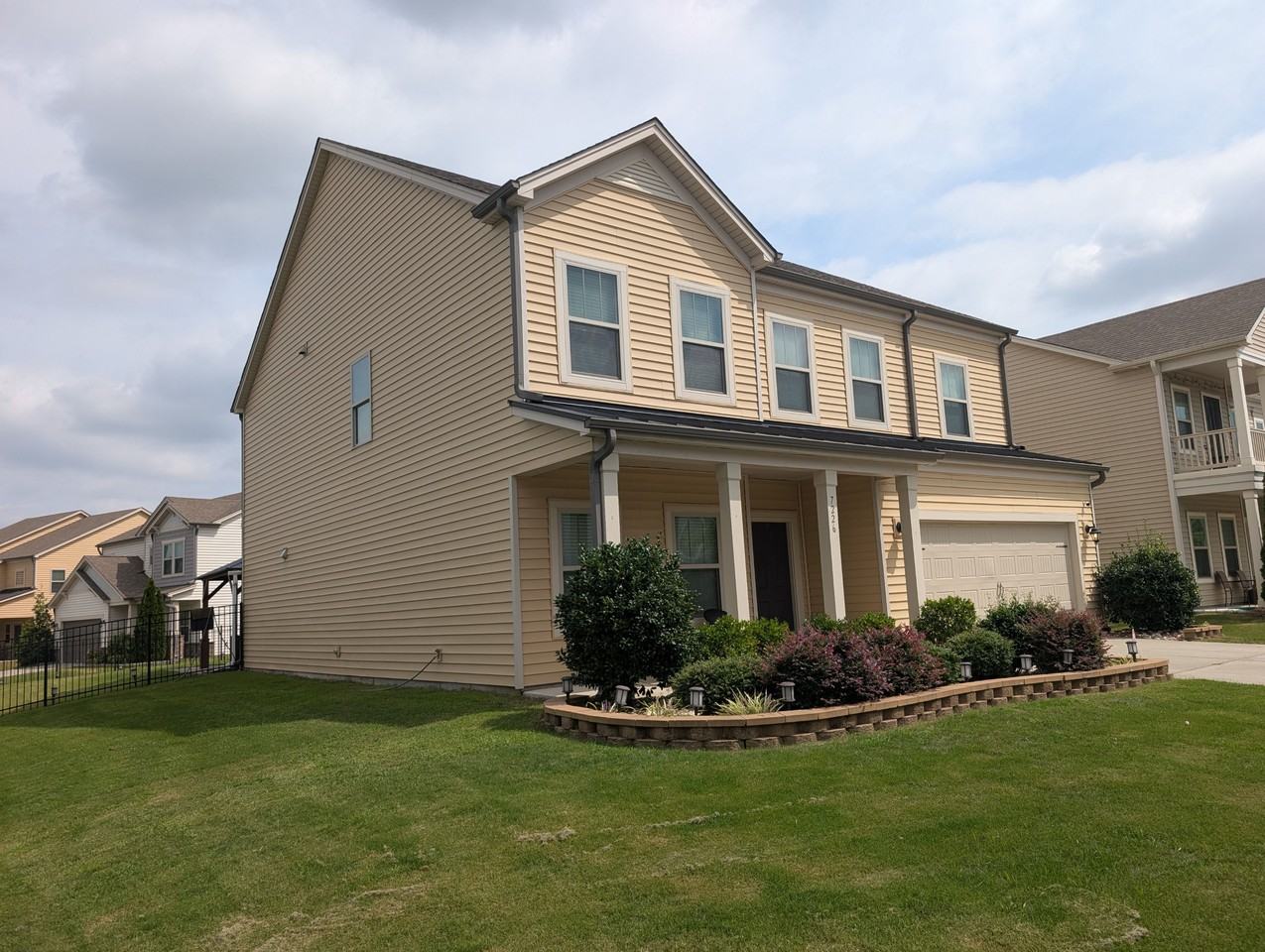 7226 Rupell Dr - Photo 4 of 23