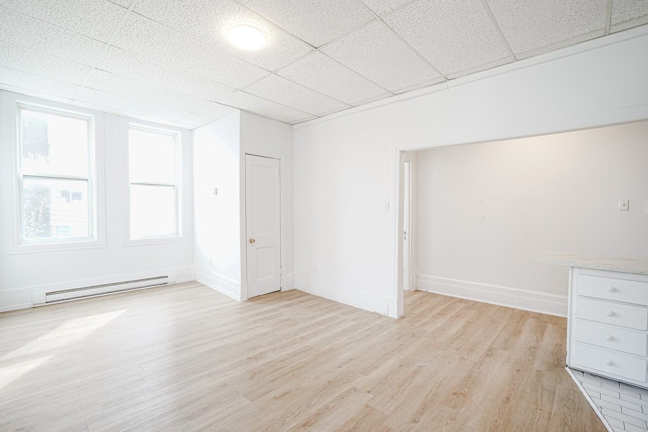 3419 Avenue Prud'homme #7 - Photo 6 of 10