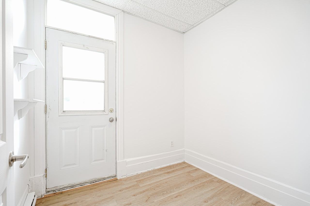 3419 Avenue Prud'homme #7 - Photo 7 of 10