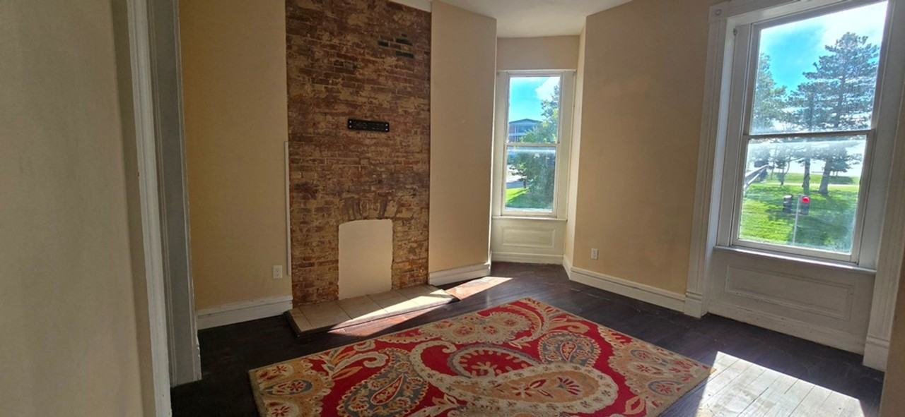 5601 S Broadway - Photo 4 of 8