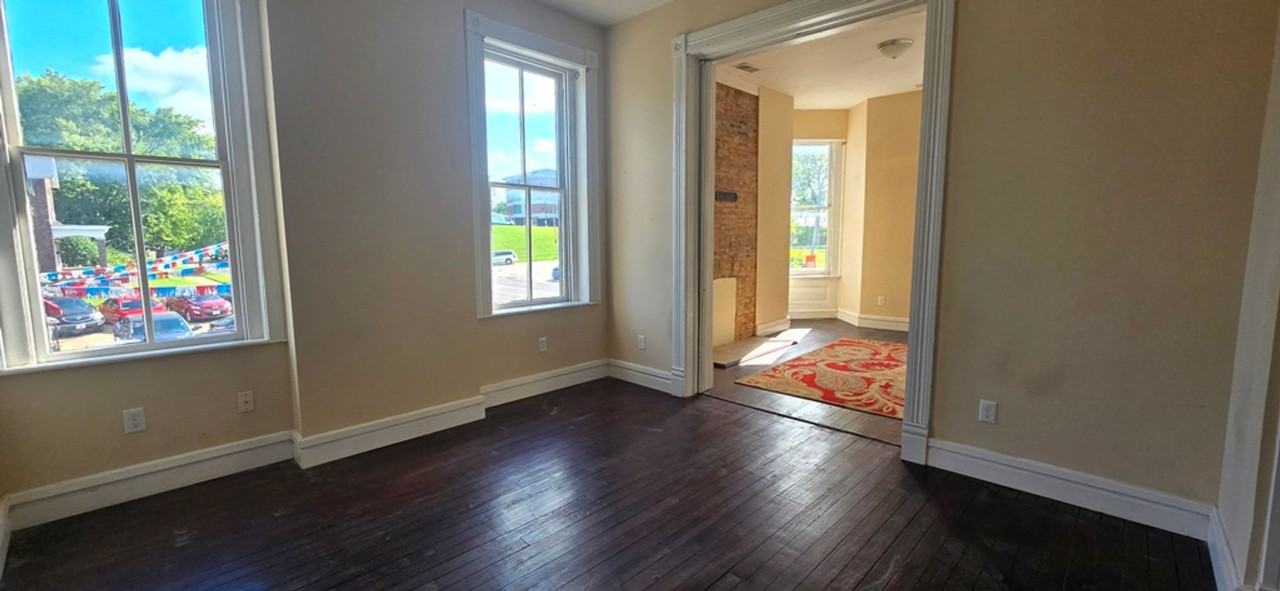 5601 S Broadway - Photo 5 of 8