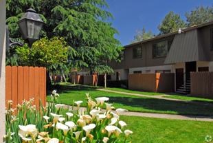 Howe Manor East Apartments - Photo 1 of 1