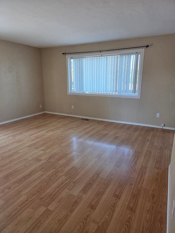 1819 Modoc St - Photo 6 of 18