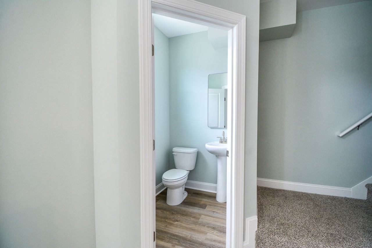 211 Sandy Cove Ln - Photo 5 of 32