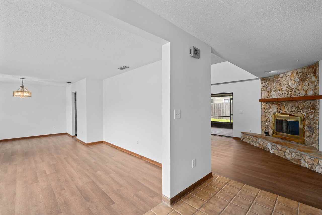 252 Needles Trl - Photo 2 of 40