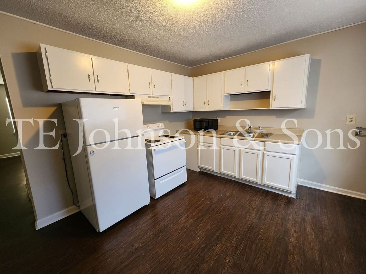 101 Hedgecock Ave - Photo 2 of 8