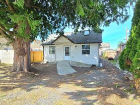 112 N Gifford Ave - Photo 1 of 1