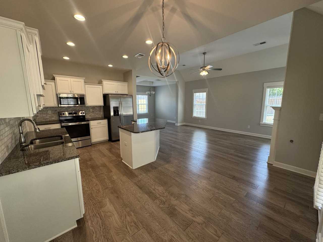 3769 Washington Woods Rd - Photo 3 of 15