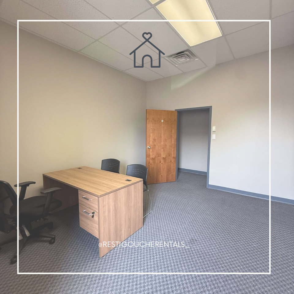 114 Water Street - Photo 3 of 7