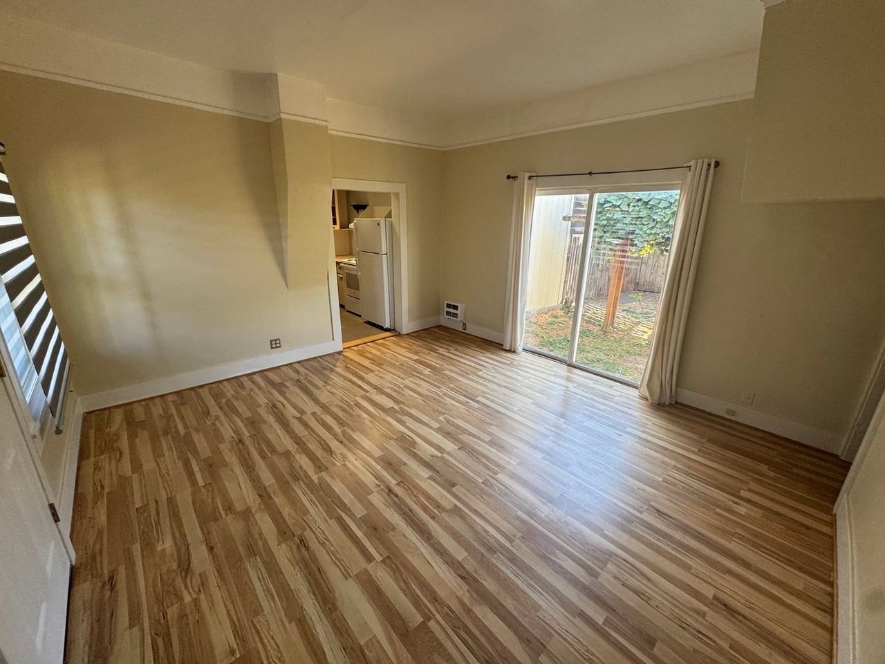 576 E 16th Ave #A - Photo 4 of 17