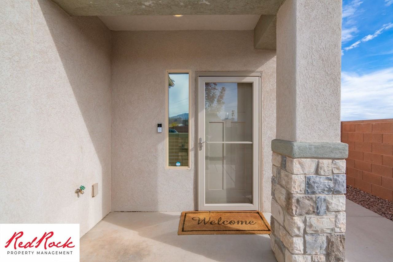 711 S Malorie Way - Photo 6 of 50