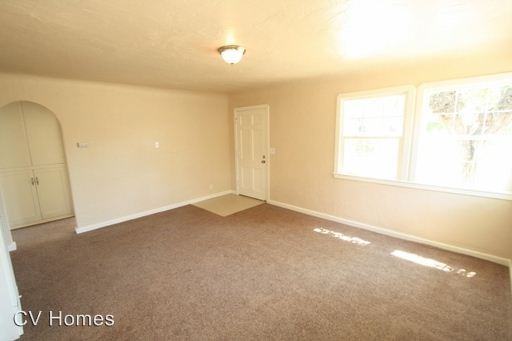 120 NE 1st Ave - Photo 3 of 11