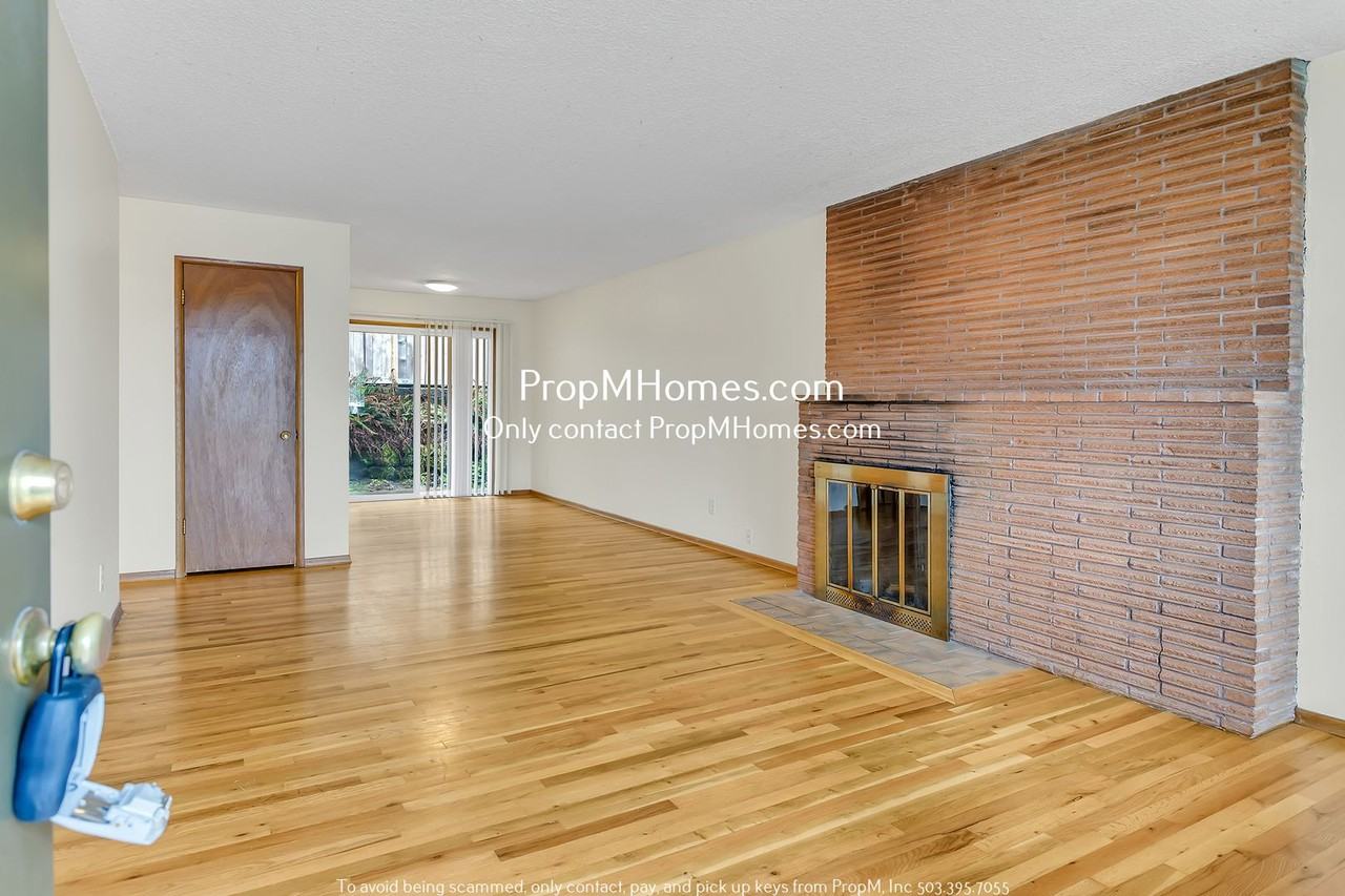 48 Se 73rd Ave - Photo 3 of 17