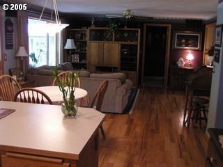 1645 Ne Hoffman Dr - Photo 4 of 6