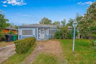 4203 Tavenor Ln - Photo 1 of 1