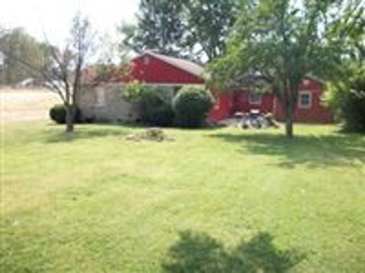 2202 N Fritz Dr - Photo 3 of 11