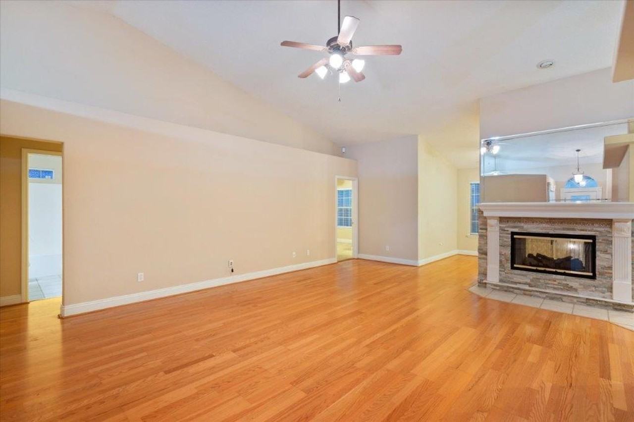 9381 Marchand Ave - Photo 3 of 22