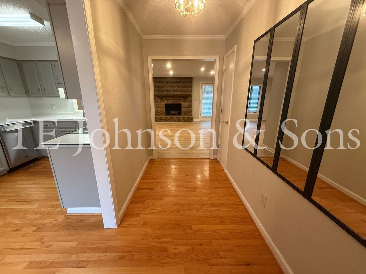 201 Ridgehaven Dr - Photo 2 of 34