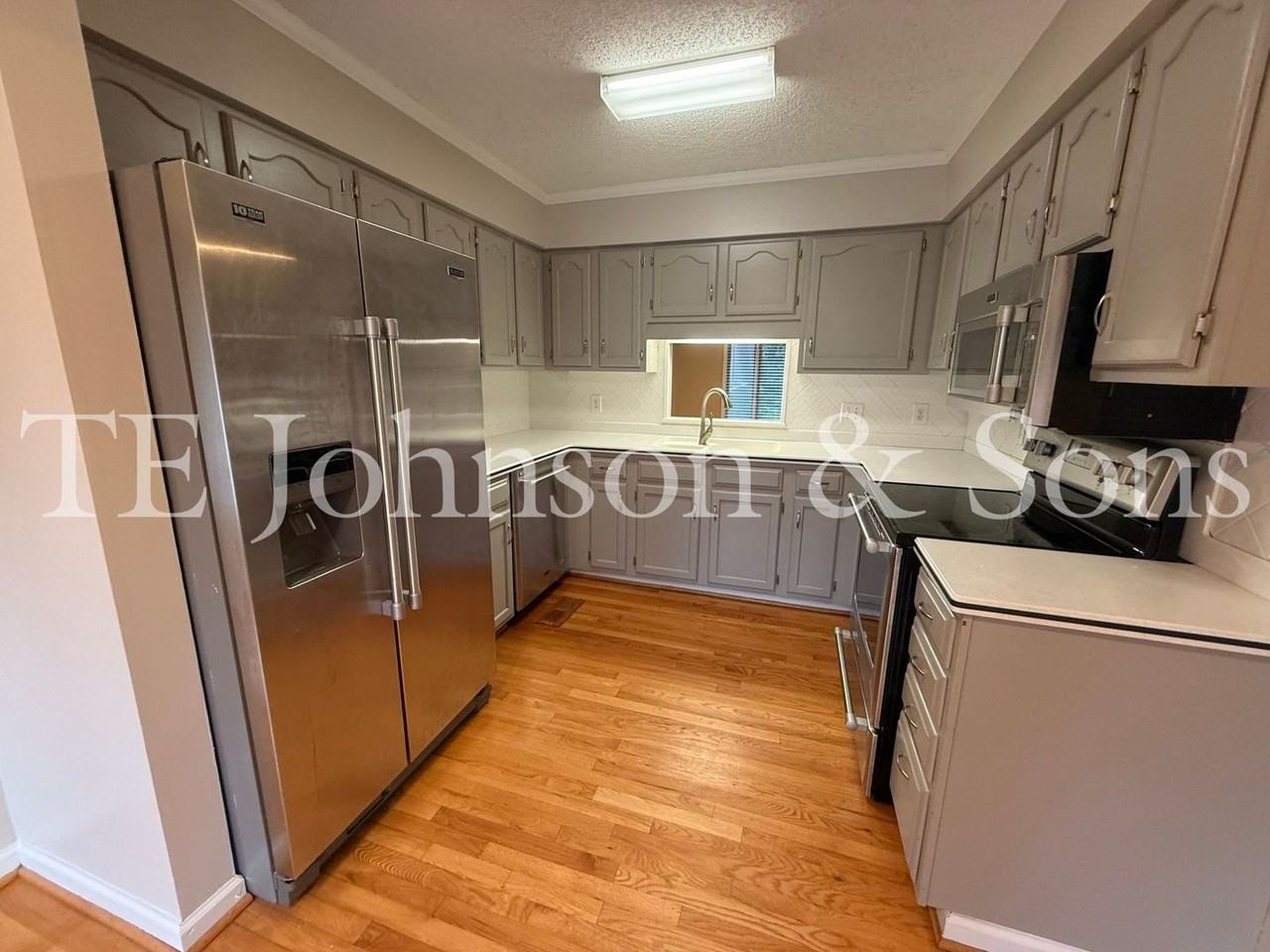 201 Ridgehaven Dr - Photo 3 of 34